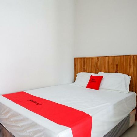 Reddoorz Plus Syariah Near Stasiun Tegal 2 Tegal (Central Java) Exterior foto