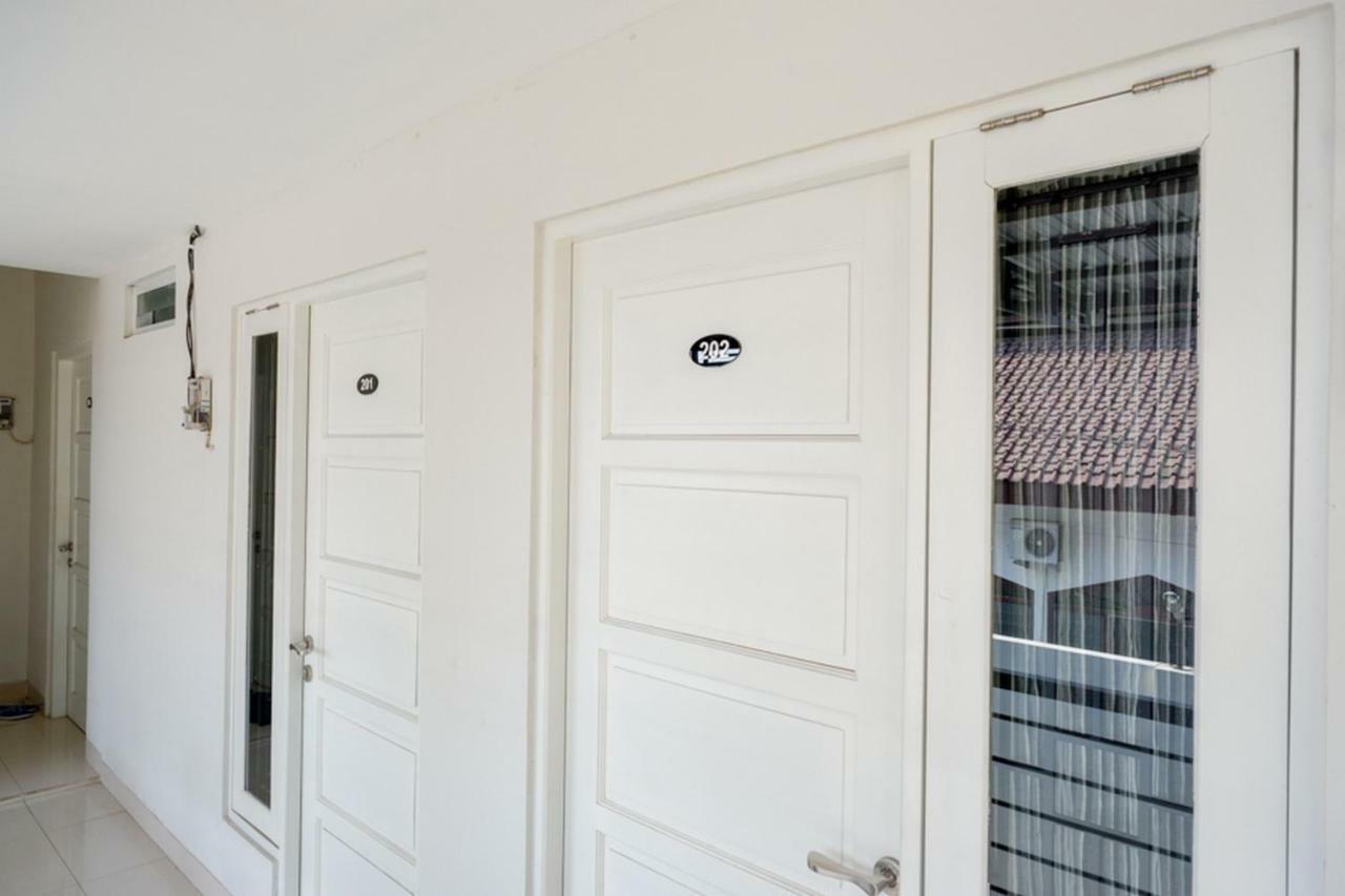 Reddoorz Plus Syariah Near Stasiun Tegal 2 Tegal (Central Java) Exterior foto